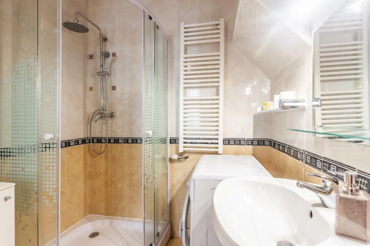 Kostas Apartments 브라쇼브 외부 사진