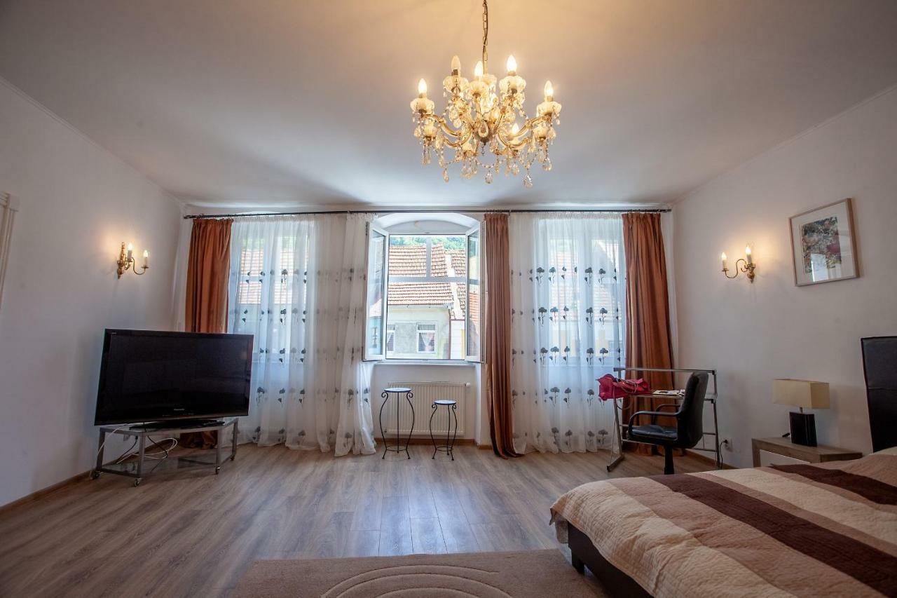 Kostas Apartments 브라쇼브 외부 사진