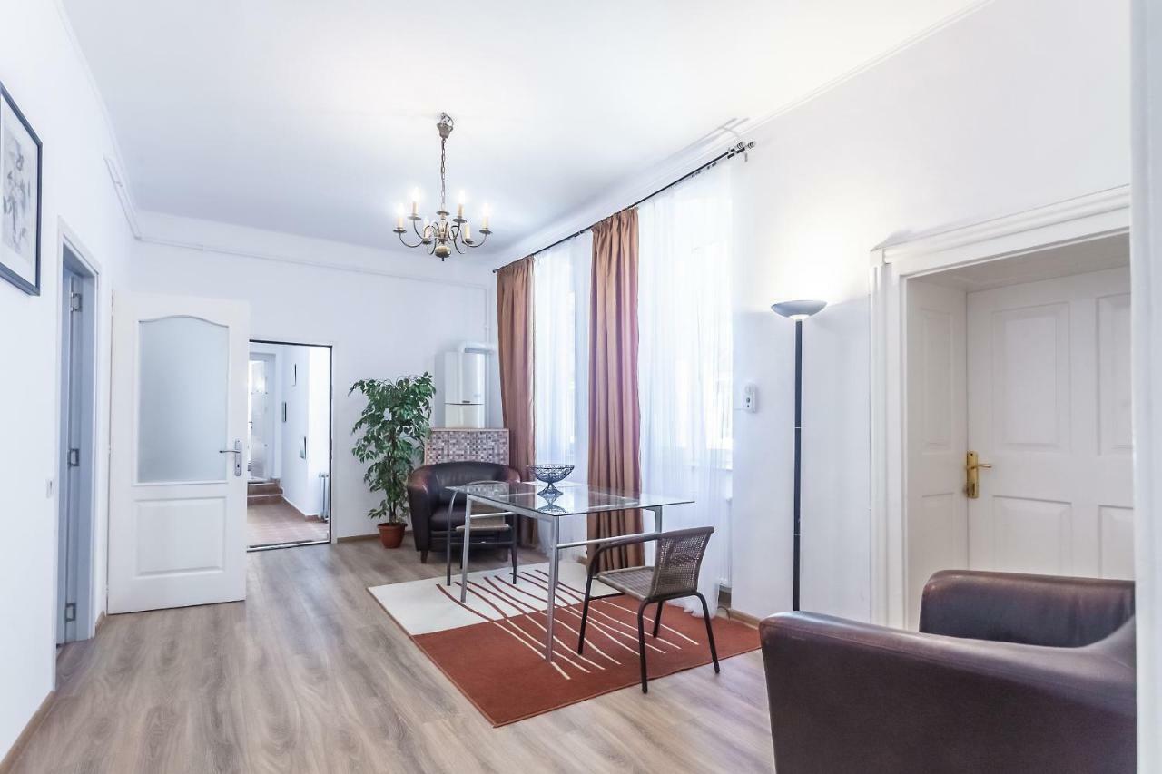 Kostas Apartments 브라쇼브 외부 사진