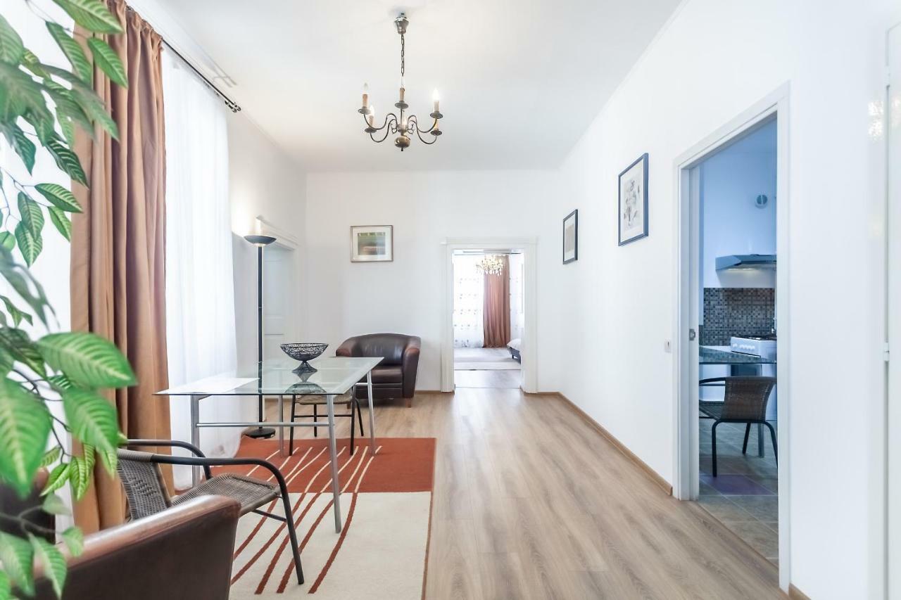 Kostas Apartments 브라쇼브 외부 사진