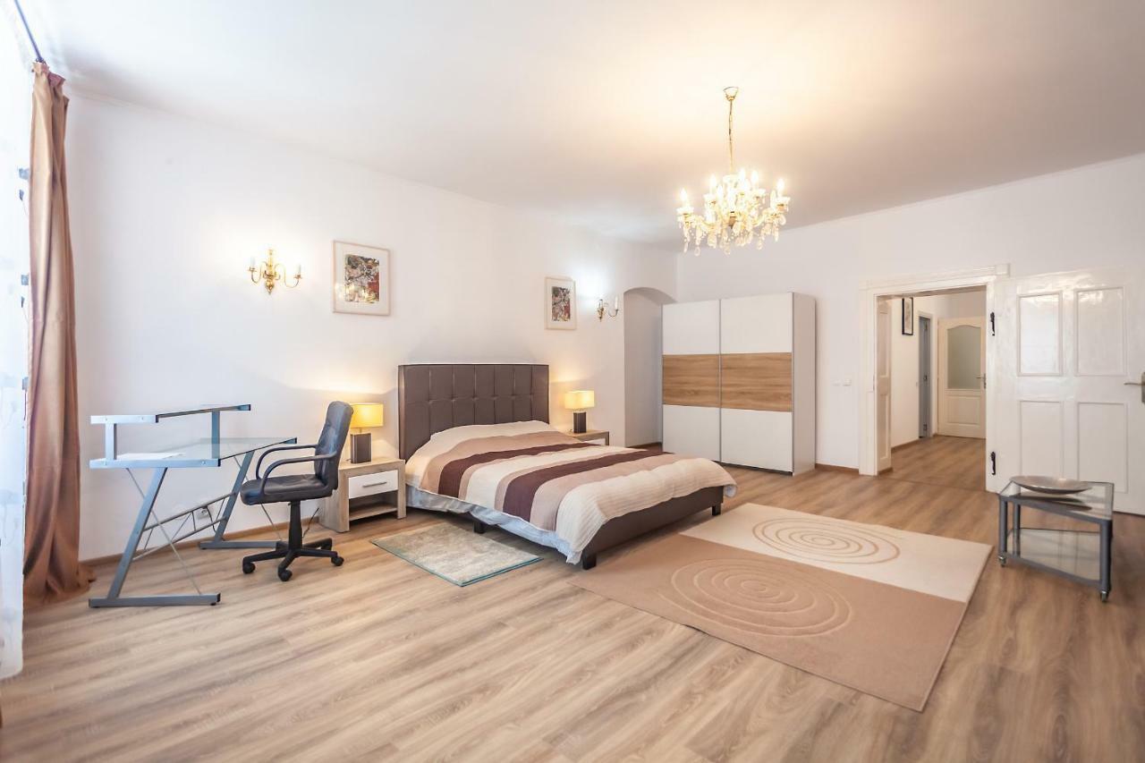 Kostas Apartments 브라쇼브 외부 사진