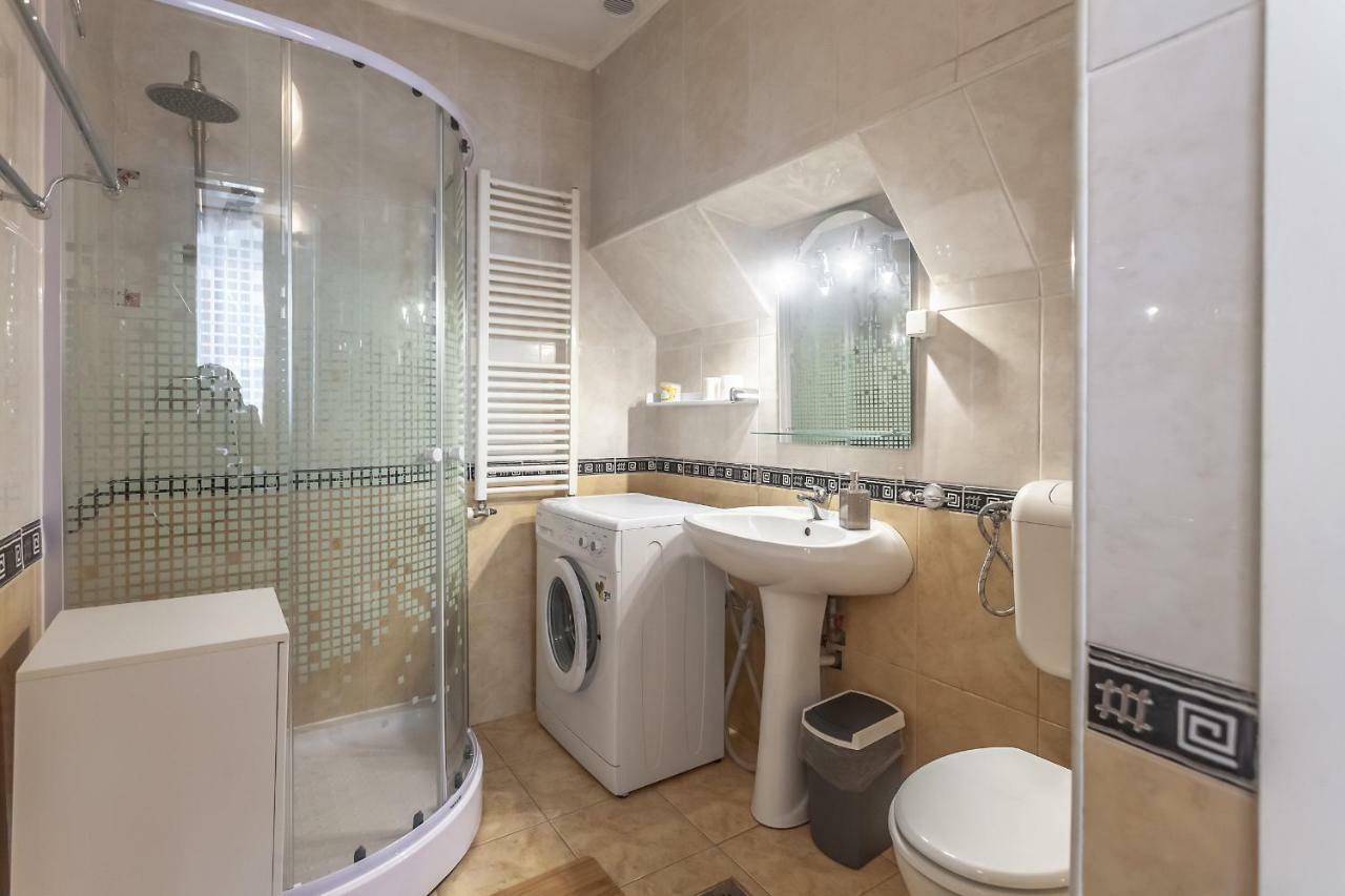 Kostas Apartments 브라쇼브 외부 사진
