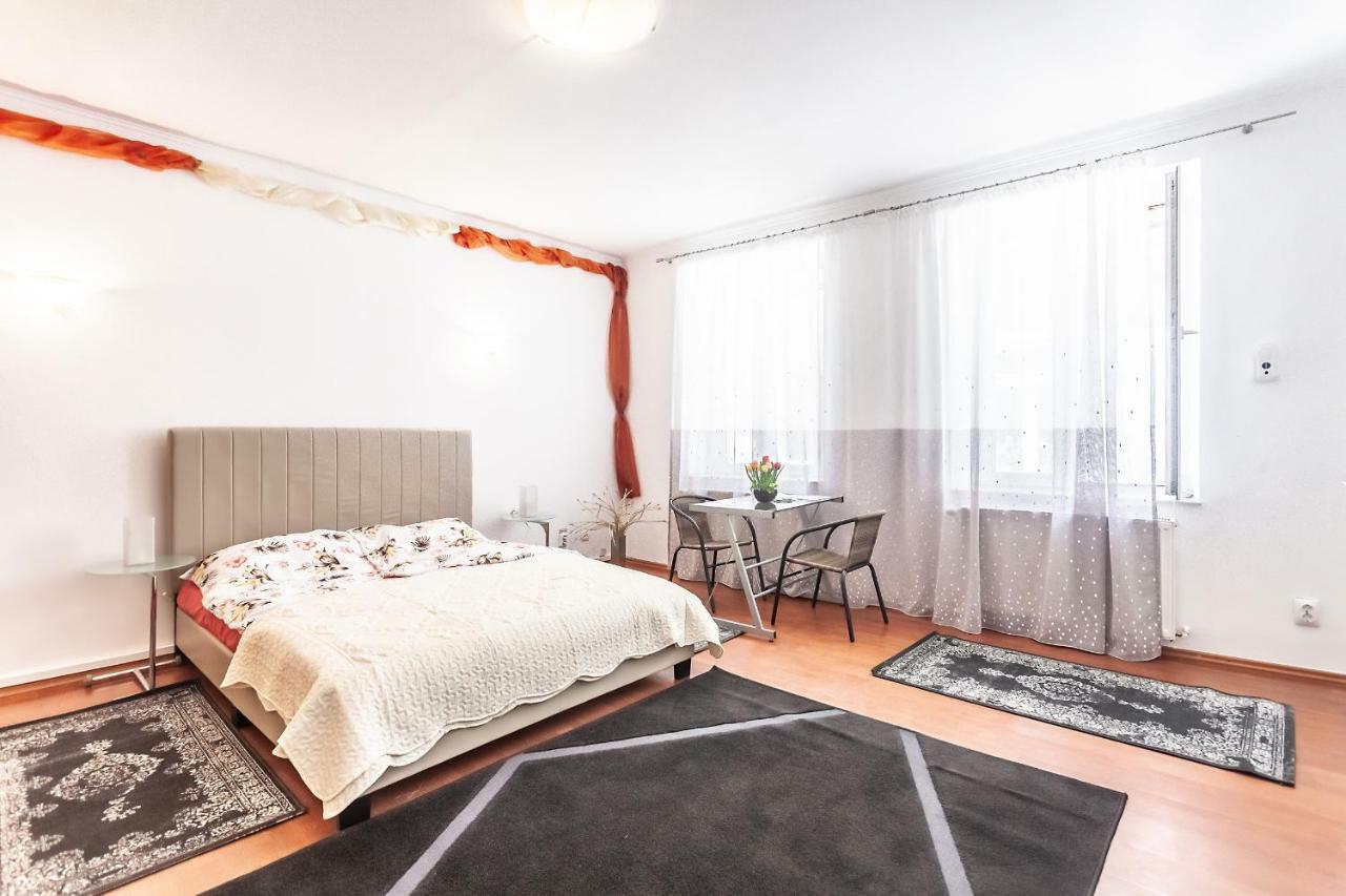 Kostas Apartments 브라쇼브 외부 사진