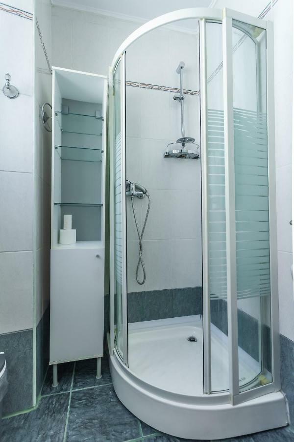 Kostas Apartments 브라쇼브 외부 사진